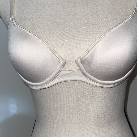 Josie Padded Underwire Bra - Picture 3 of 15